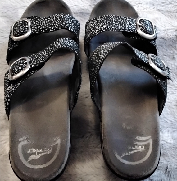 Dansko Sophie Leather Snake Skin Double Buckle Sandal/Slide.   Size 6.5 (37) - Picture 3 of 8